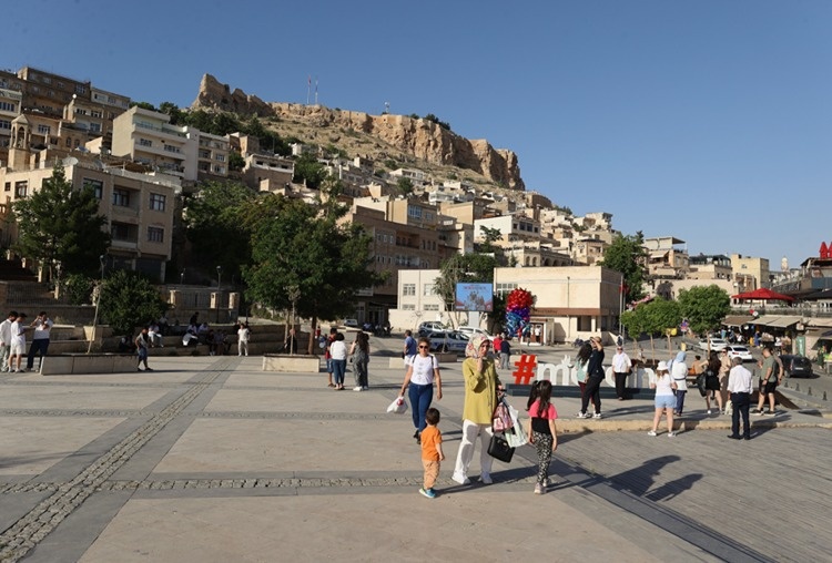 ماردین با تبدیل عمارتهای تاریخی به هتل، برای جهش گردشگری آماده میشود