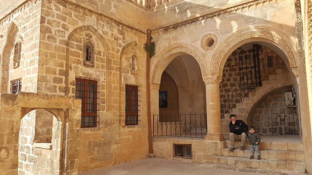 ماردین با تبدیل عمارتهای تاریخی به هتل، برای جهش گردشگری آماده میشود