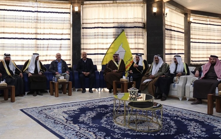 تأکید قبایل رقه بر تداوم حضور SDF و مذاکره با دمشق تحت ضمانت بین‌المللی