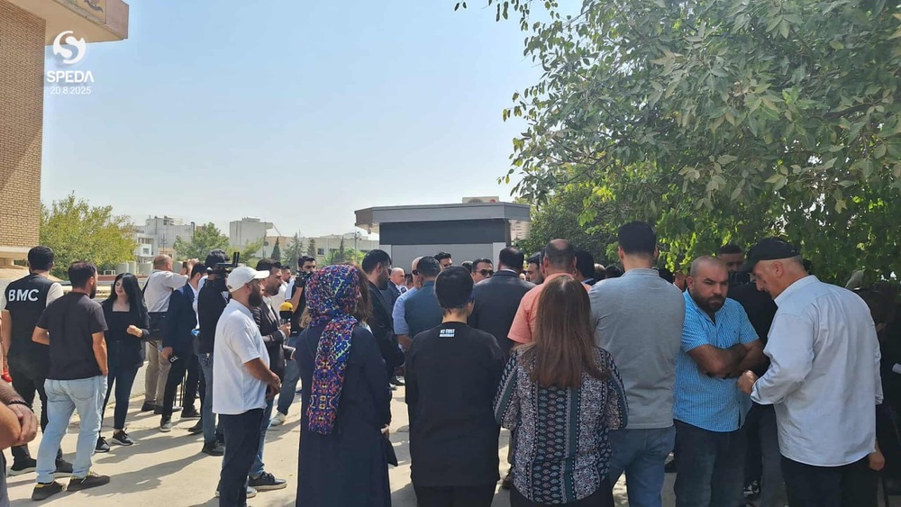 تجمع معلمان و کارمندان معترض در سلیمانیه علیرغم فشارهای امنیتی