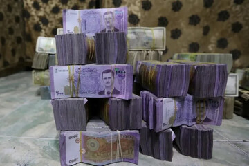 دولت موقت سوریه دو صفر از لیره را حذف می‌کند؛ اسکناس‌های جدید تا دسامبر عرضه می‌شوند