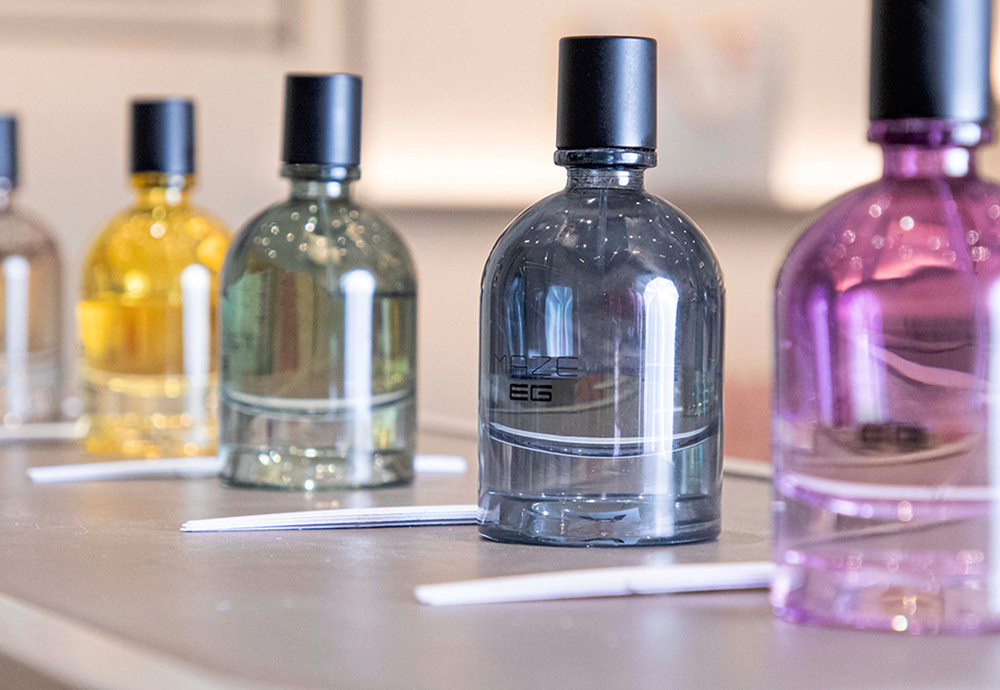 عطری که فراموش نمی‌شود؛ معرفی بهترین عطرهای زنانه و مردانه با ماندگاری بالا