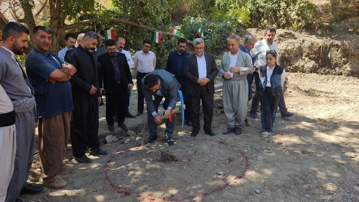 کلنگ‌ احداث رستوران در آبشار شلماش سردشت به زمین زده شد