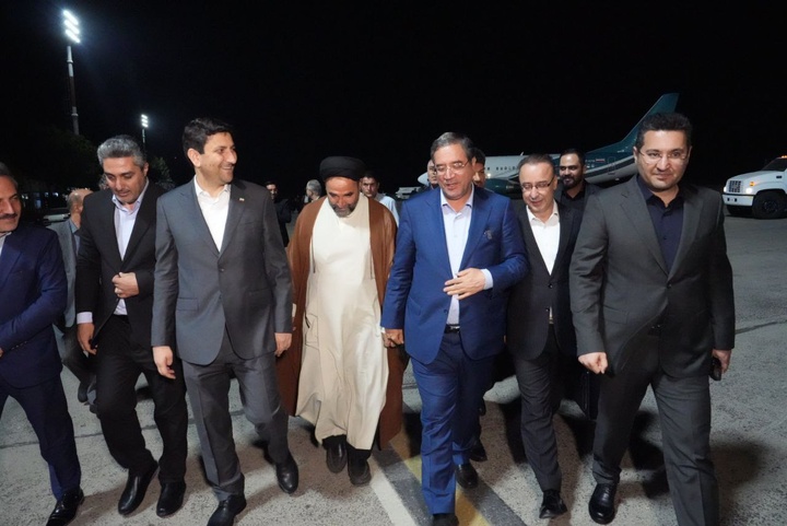 وزیر ارتباطات برای افتتاح ١٠ پروژه وارد آذربایجان غربی شد