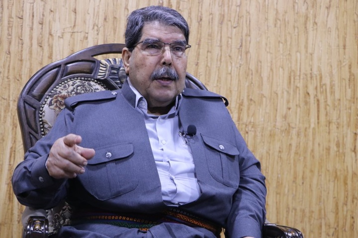 لە باکوور و ڕۆژهەڵاتی سووریا مۆدێلێكی دیموكراسی ناوازەمان بۆ پێكەوە ژیان دروست كردوە