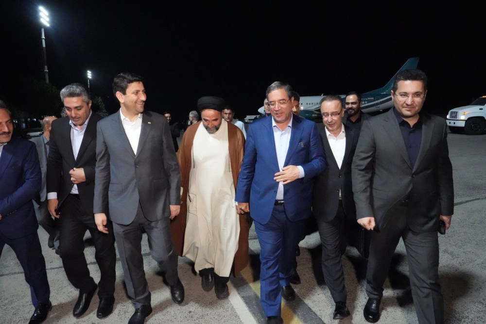 وزیر ارتباطات برای افتتاح ١٠ پروژه وارد آذربایجان غربی شد