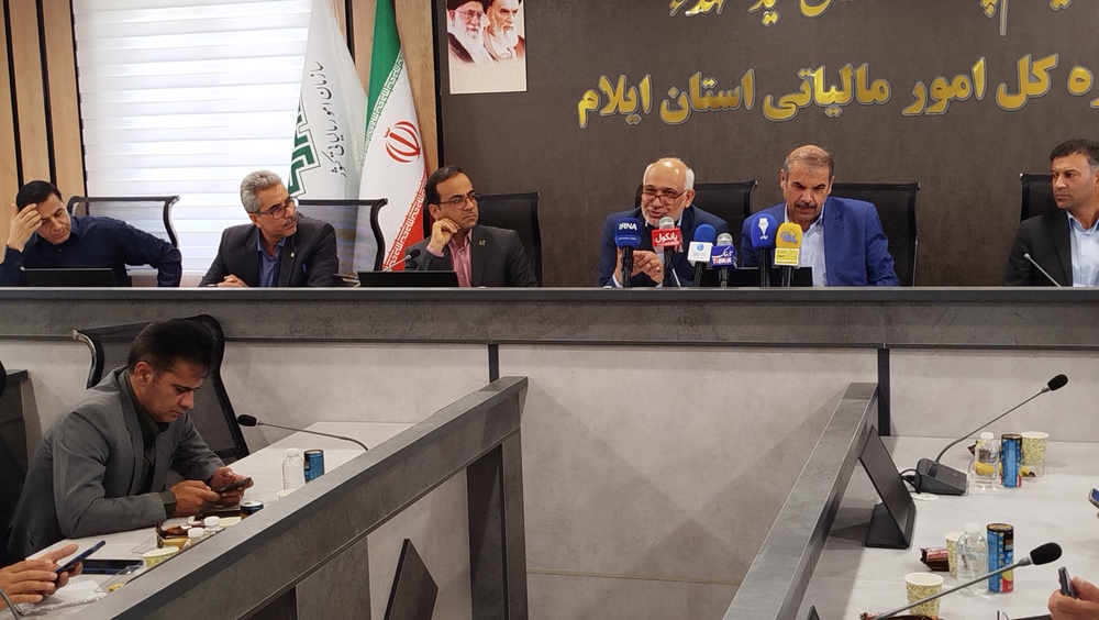 حل فرار مالیاتی نیاز به همراهی جامعه دارد / رشد ۱۲۵ درصدی توزیع عوارض نسبت به سال گذشته