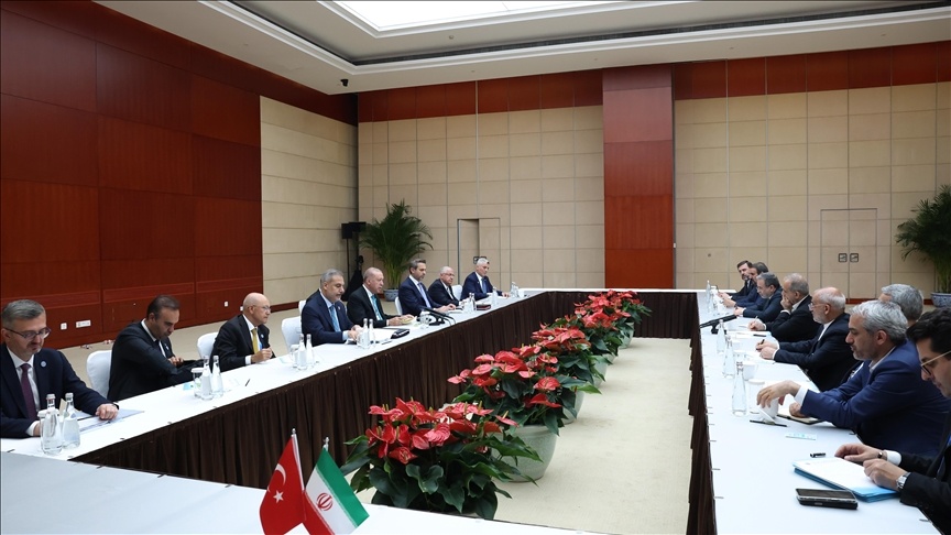 دیدار اردوغان و پزشکیان در حاشیه اجلاس شانگهای؛تأکید بر همکاری‌های انرژی و مذاکرات هسته‌ای