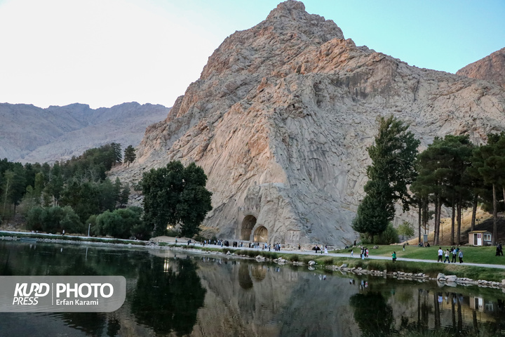 طاق بستان؛ نگین سنگی تاریخ ایران در دل کرمانشاه / عکاس : عرفان کرمی