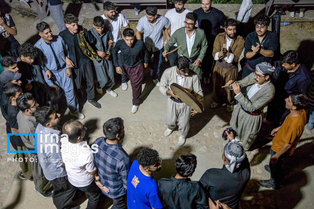 بزم شورانگیز موسیقی مقامی و کردی در خانه تنبور دالاهو