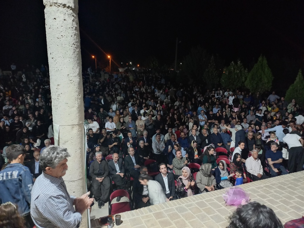 بزم شورانگیز موسیقی مقامی و کردی در خانه تنبور دالاهو