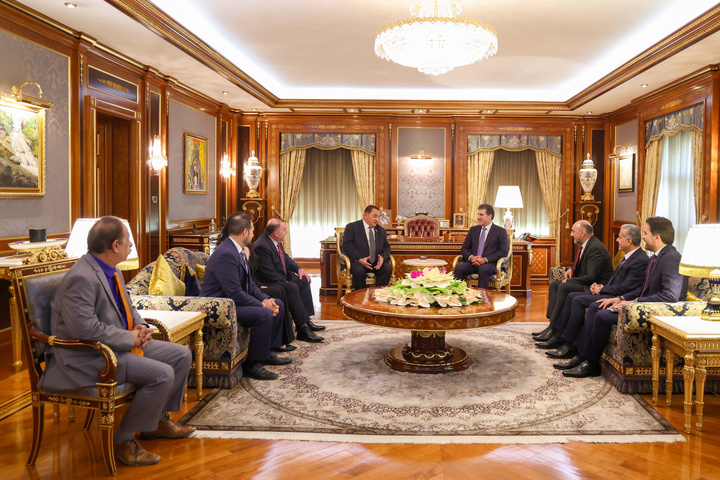 نێچیرڤان بارزانی لەگەڵ شاندێکی ئاشوورییەکانی ئەمریکا کۆ بوویەوە