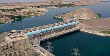 صف آرایی کردها و نیروهای سوریه در دو طرف رود فرات