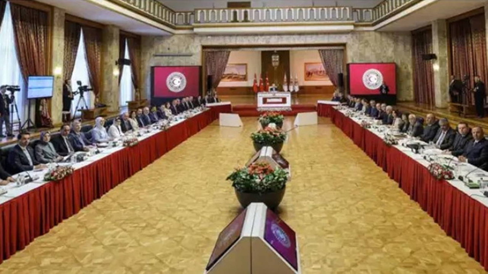 درگیری در کمیسیون روند صلح در مجلس؛ نمایندگان دم پارتی جلسه را ترک کردند