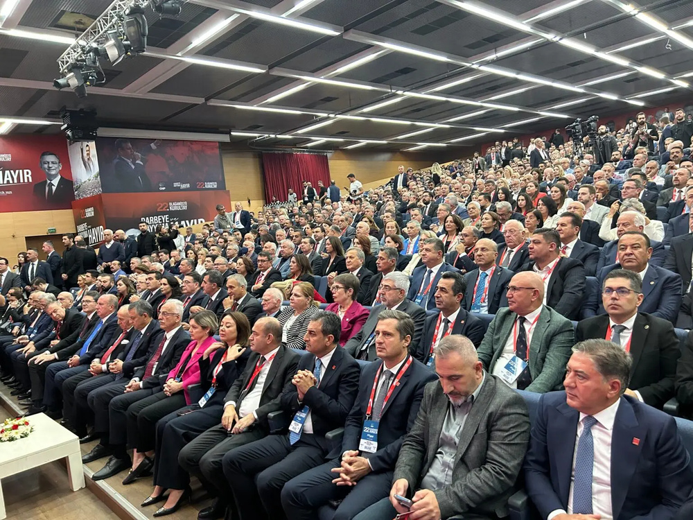 اوزگور اوزل: اردوغان آدم ترامپ است؛ برابری شهروندی در ترکیه زیر تهدید است