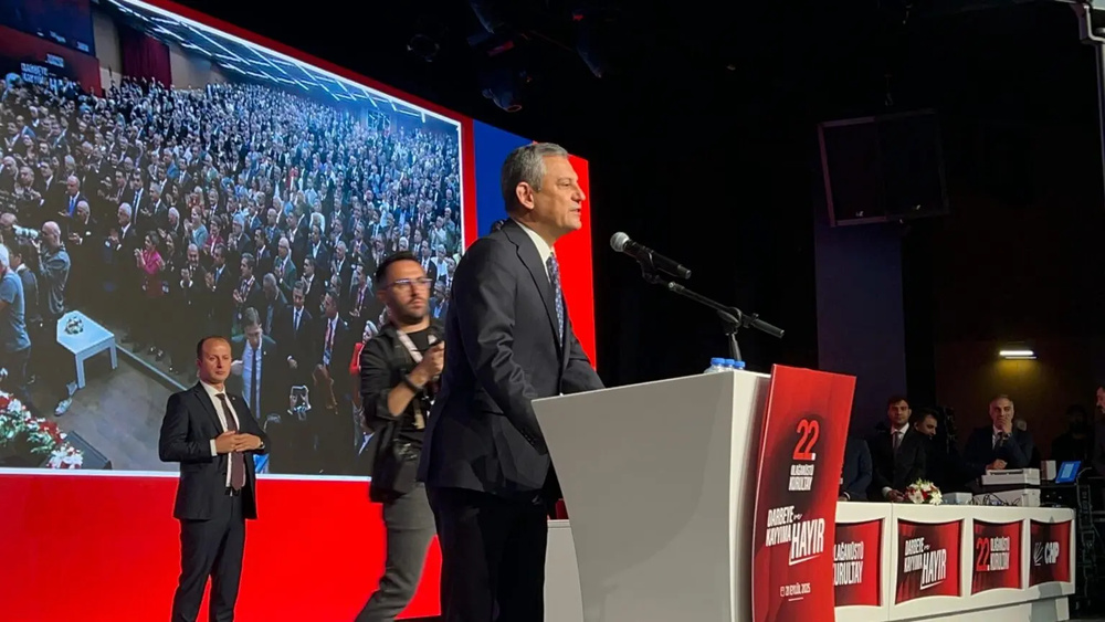 اوزگور اوزل: اردوغان آدم ترامپ است؛ برابری شهروندی در ترکیه زیر تهدید است