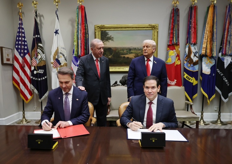 امضای تفاهم‌نامه همکاری راهبردی هسته‌ای غیرنظامی میان ترکیه و آمریکا