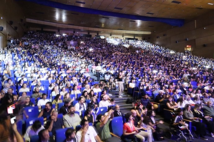 آغاز نهمین جشنواره فیلم مستند «فیلم آمد» با نمایش مستند «ژینوار» در دیاربکر+ فیلم و تصاویر