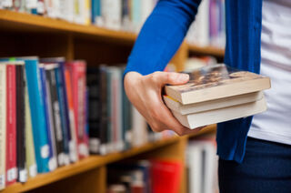 ایلام ناتوان در توزیع واژه‌های خودش