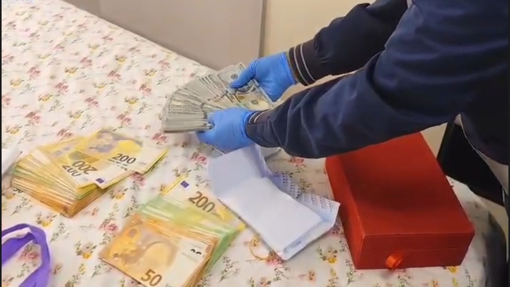 جادوگران میلیاردر مالاتیایی بازداشت شدند + فیلم