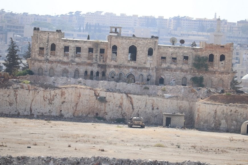 تصاویری از استقرار نیروهای دولت موقت سوریه در اطراف محلات کُردنشین حلب