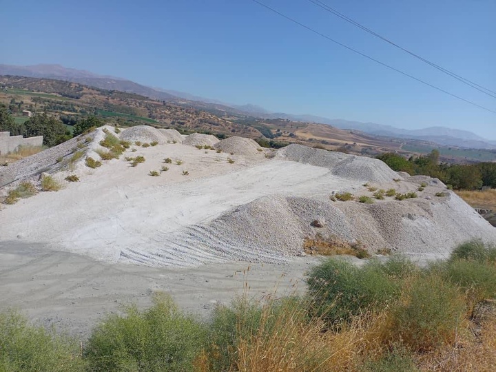 کشف تخلف انتقال پوکه معدنی از سایر شهرستان ها به سردشت 