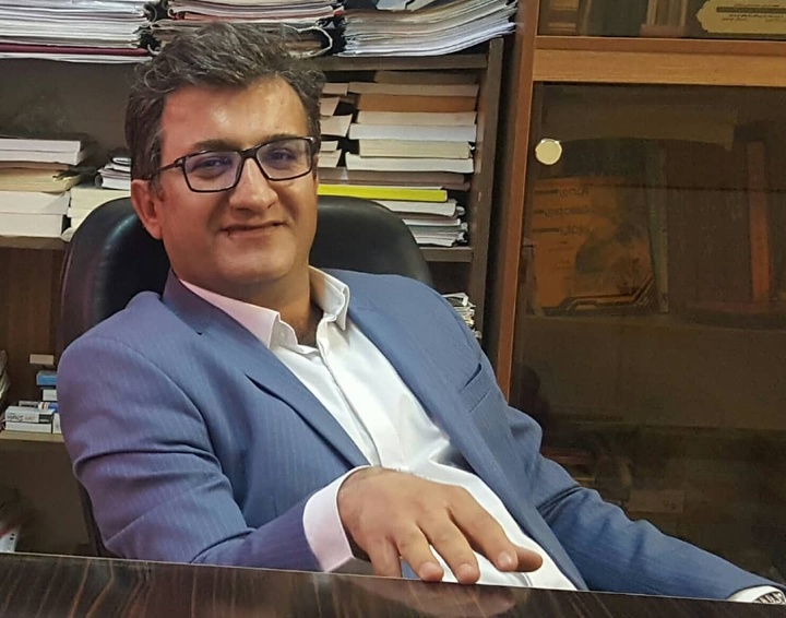 بختیار سجادی، استاد دانشگاه کردستان، تنها عضو ایرانی فرهنگستان زبان و ادبیات کُردی شد