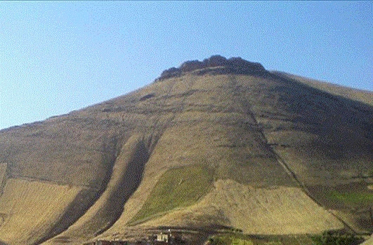سەردانێک لە شکۆمەندی خان حەسەن خان ئەردەڵان و چاوپێکەوتنی قەڵاکەی/ موعتەسەم حسەینی