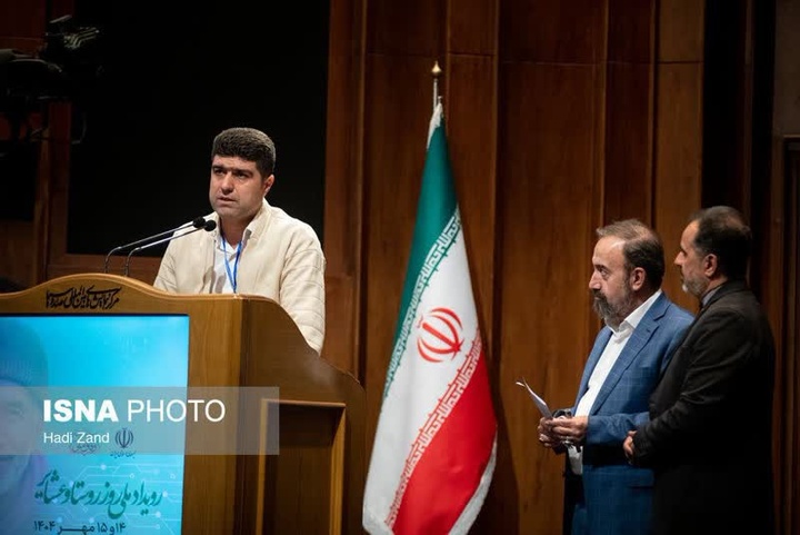 ناصر احمدی مدیر بومگردی سابات روانسر، کارآفرین برتر کشور شد