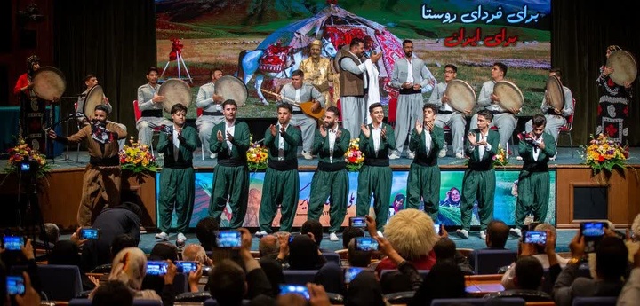 کسب رتبه برتر دفتر روستایی کرمانشاه در همایش ملی روز روستا و عشایر