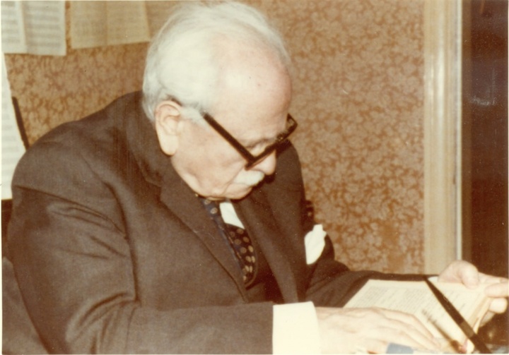 توفیق وهبی و رؤیای وحدت الفبای کردی در قرن بیستم