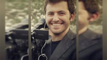 پیکر دمهات آکار خبرنگار کردی که در مخمور جان باخته بود، برای خاکسپاری به ترکیه منتقل شد