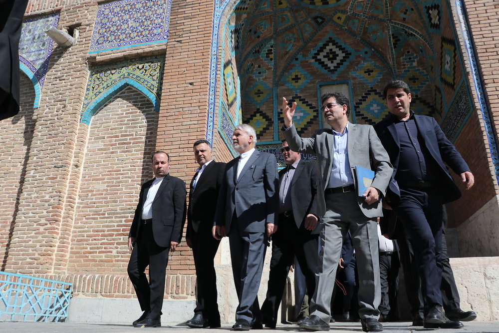 بازدید وزیر میراث فرهنگی از جاذبههای تاریخی سنندج