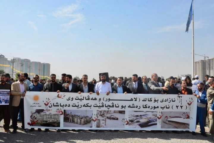 تجمع هواداران لاهور طالبانی و خانواده بازداشت‌شدگان لاله‌زار مقابل سازمان ملل در اربیل