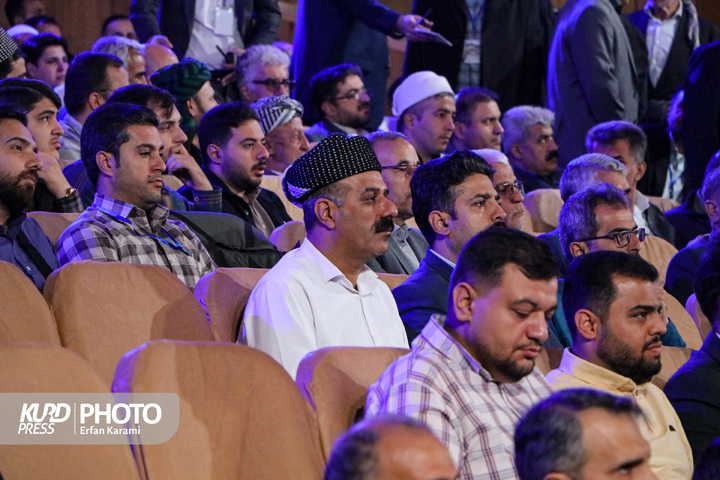 افتتاحیه چهل و هشتمین دوره مسابقات کشوری قرآن کریم در سنندج/عکاس : عرفان کرمی