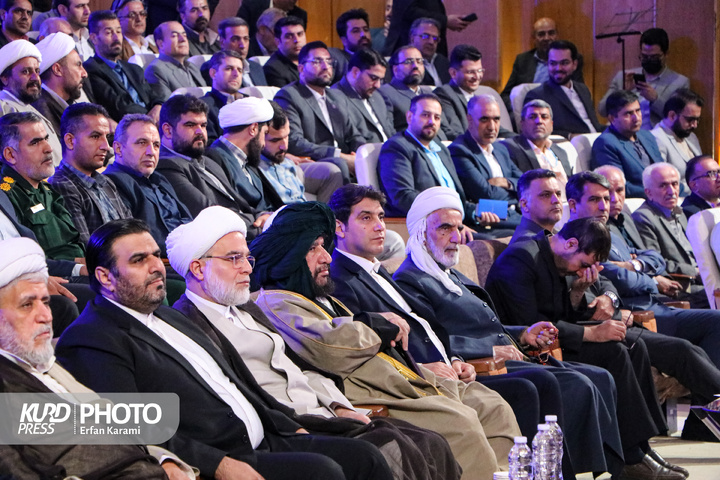 افتتاحیه چهل و هشتمین دوره مسابقات کشوری قرآن کریم در سنندج/عکاس : عرفان کرمی