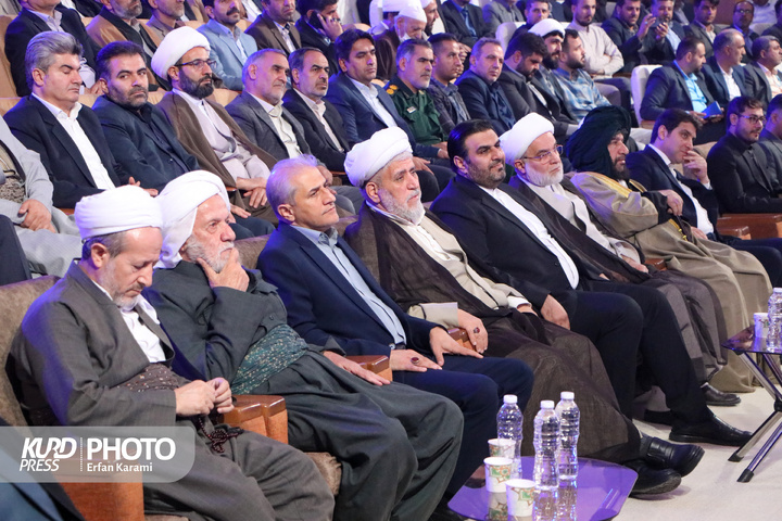 افتتاحیه چهل و هشتمین دوره مسابقات کشوری قرآن کریم در سنندج/عکاس : عرفان کرمی