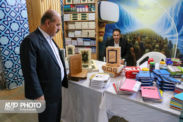 افتتاحیه چهل و هشتمین دوره مسابقات کشوری قرآن کریم در سنندج/عکاس : عرفان کرمی