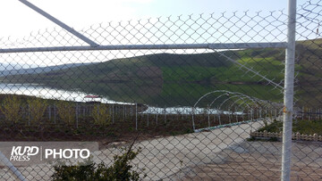 تقابل منتفذین با حقوق عامە/مبارزە با زمین خواری از حاشیە سد مهاباد مجددا کلید خورد