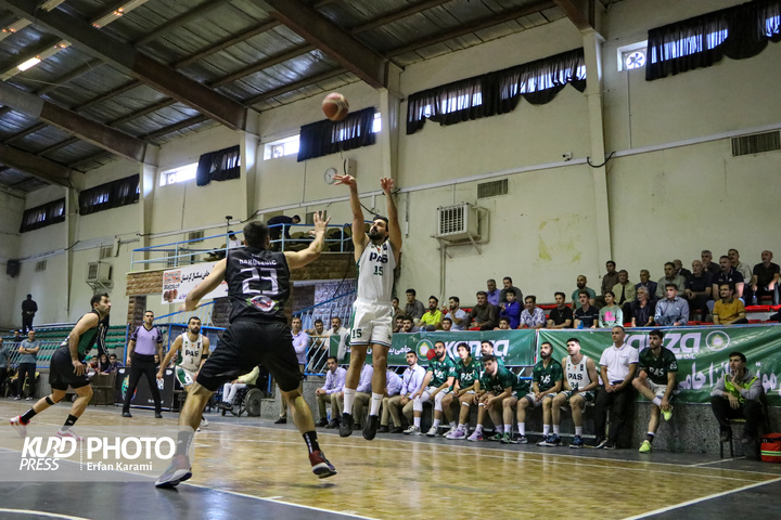 سوپر لیگ بسکتبال کشور ، پاس کردستان -طبیعت تهران/ عکاس : عرفان کرمی