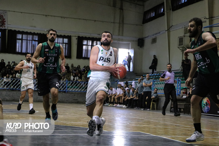 سوپر لیگ بسکتبال کشور ، پاس کردستان -طبیعت تهران/ عکاس : عرفان کرمی