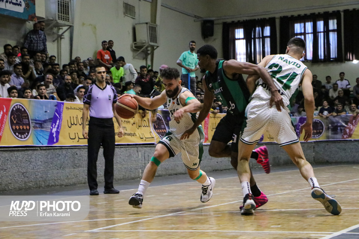 سوپر لیگ بسکتبال کشور ، پاس کردستان -طبیعت تهران/ عکاس : عرفان کرمی