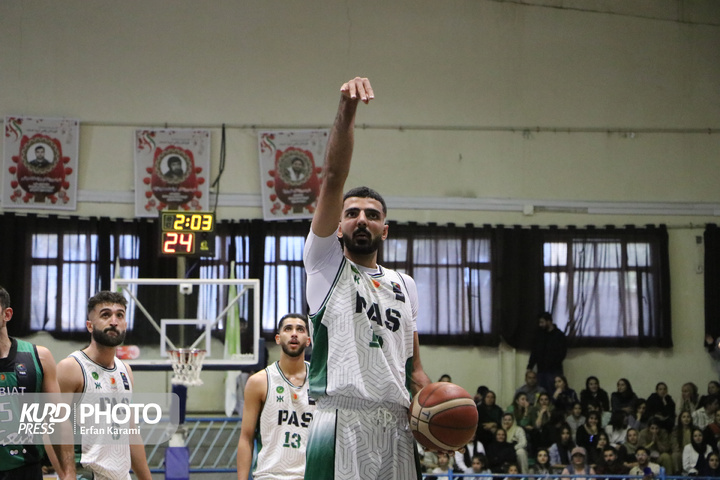 سوپر لیگ بسکتبال کشور ، پاس کردستان -طبیعت تهران/ عکاس : عرفان کرمی