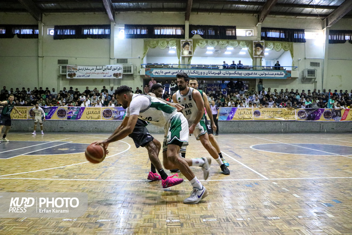 سوپر لیگ بسکتبال کشور ، پاس کردستان -طبیعت تهران/ عکاس : عرفان کرمی