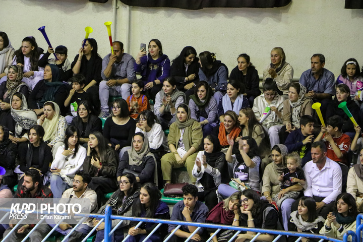 سوپر لیگ بسکتبال کشور ، پاس کردستان -طبیعت تهران/ عکاس : عرفان کرمی