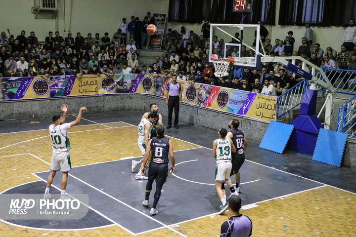 سوپر لیگ بسکتبال کشور ، پاس کردستان -طبیعت تهران/ عکاس : عرفان کرمی