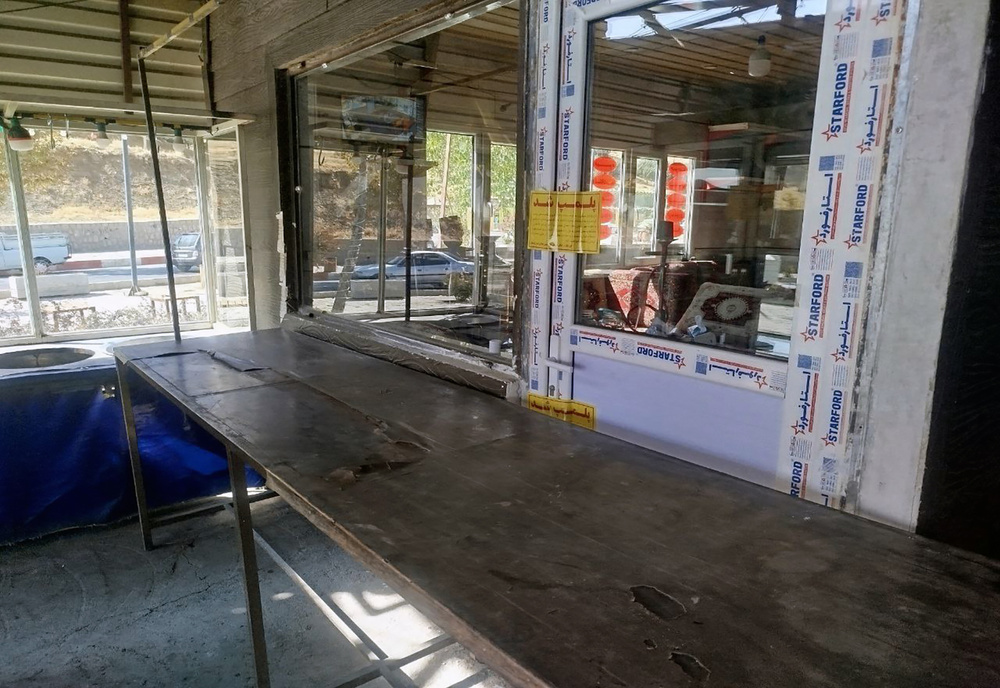 دکه های میدان گاز سنندج به دلیل نداشتن زیرساخت های بهداشتی پلمب شدند