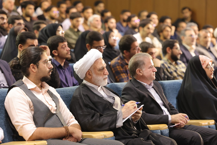 مطالبات دانشجویان را «به روی چشم» می‌گذاریم/ حل ریشه‌ای مشکلات، اولویت ماست