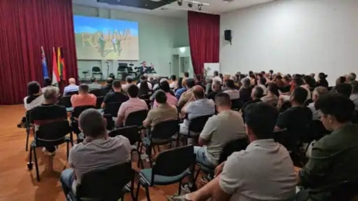 سناتور استرالیایی خواستار گشایش نمایندگی شمال و شرق سوریه در استرالیا شد