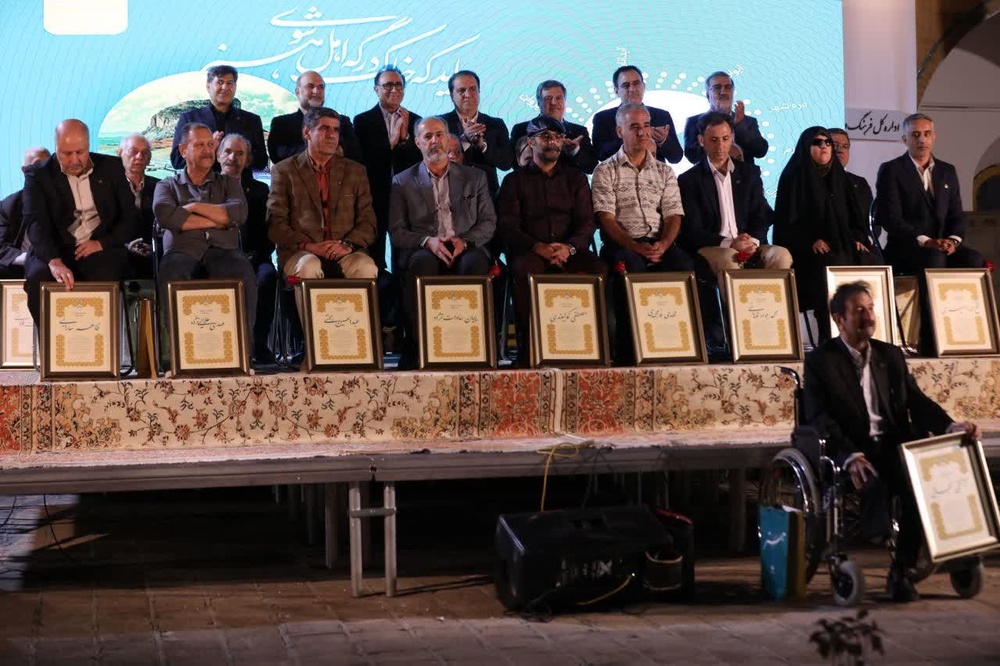 ۲۰ چهره ماندگار فرهنگ و هنر ایلام تجلیل شدند